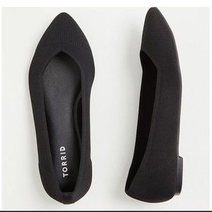 10 ww Torrid Black Stretch Knit Pointed Toe Flat